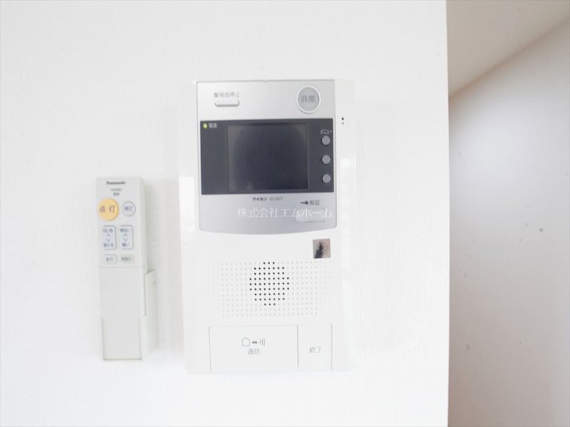 コスモナーレ一社 ＴＶモニター付インターホン完備