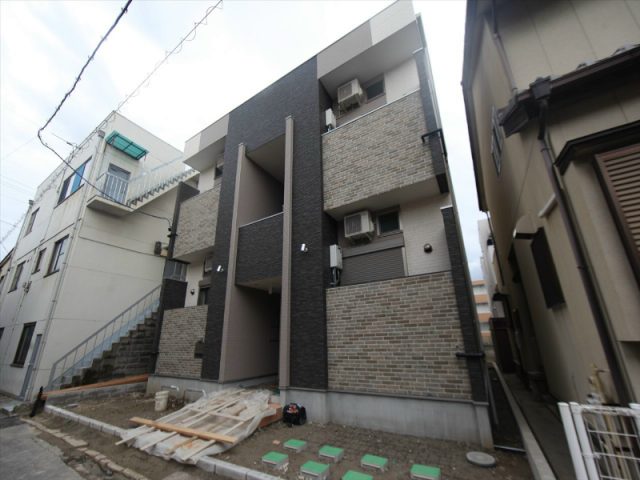 グレイス尼ケ坂 ロフトに階段で上がれます (階段式ロフト)愛知県名古屋市北区水切町4丁目54-12