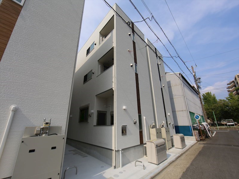外観 オートロック付 宅配BOX有り デザイナーズ