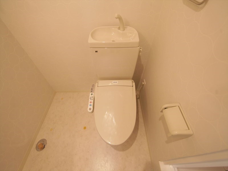 ＣａｓａＡｖｅｎｕｅＴｓｕｒｕｍａｉ 温水洗浄暖房便座付トイレ