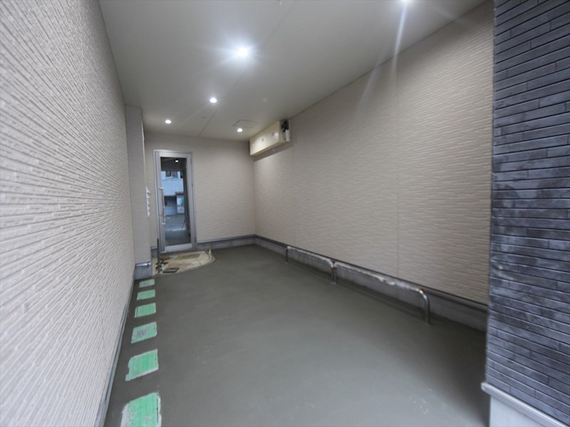 アルテミス新栄 屋根付き駐輪場
