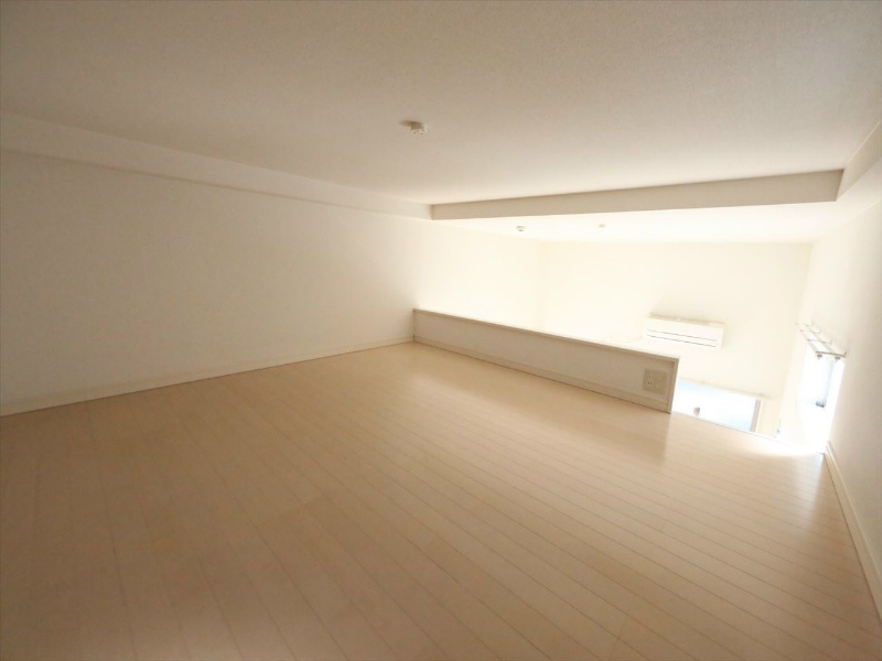 ルーグラン ロフト5帖（収納でもお部屋でも使えます）