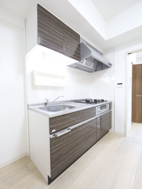 モンテーニュ名駅 システムキッチン（ガス3口コンログリル付）