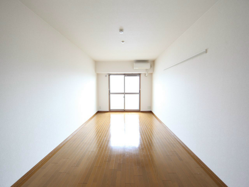 リヴシティ金山 洋室10帖　エアコン完備　バルコニー