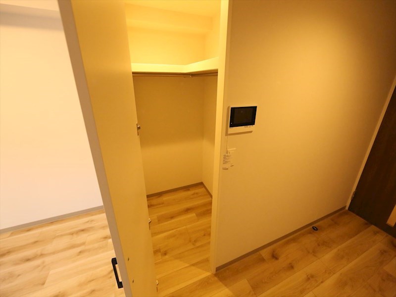 スリーアイランドタワー久屋大通 ウォークインクローゼット（収納充実してます）