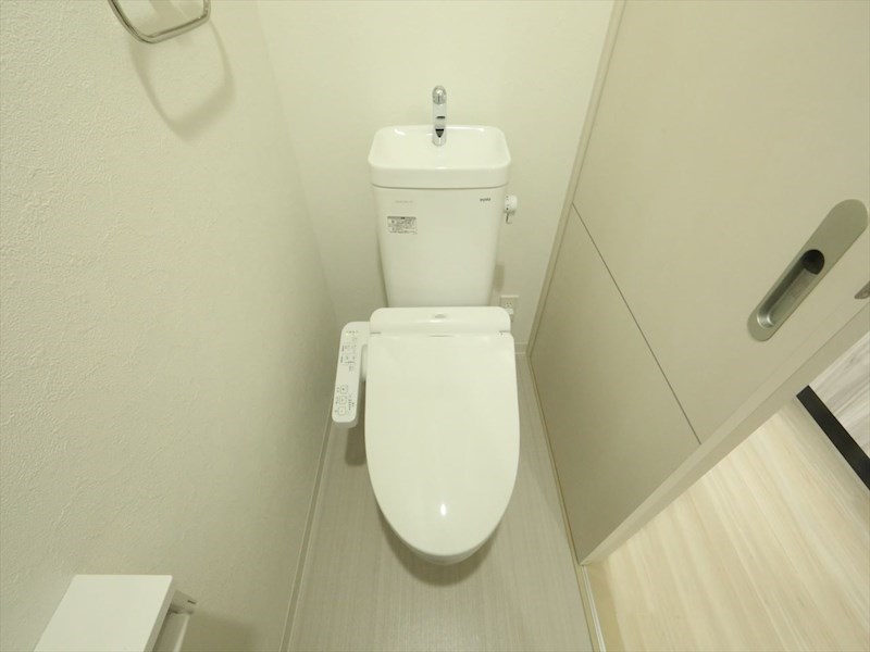 ＩＥ伏見 温水洗浄暖房便座付トイレ