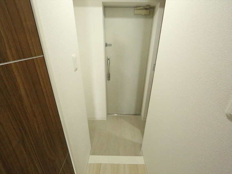 ドゥナーレ内浜町 玄関　シューズボックス付（収納充実してます）