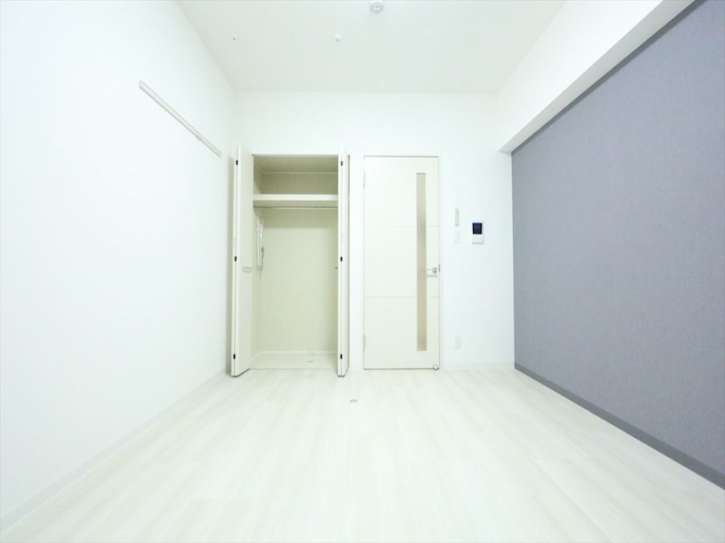 ドゥナーレ内浜町 洋室7帖　クローゼット付（収納充実してます）