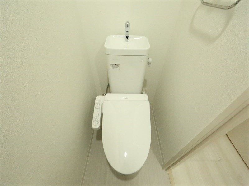 ドゥナーレ内浜町 温水洗浄暖房便座付トイレ