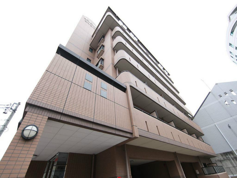 外観 オートロック付 外壁タイル張り 敷地内平面駐車場