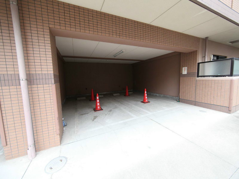 セントラルウイング 敷地内平面駐車場