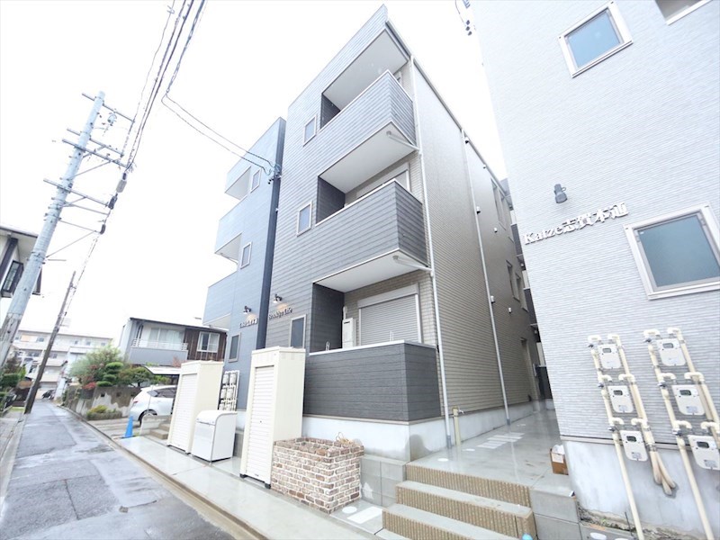 外観 オートロック付 宅配BOX有り デザイナーズ