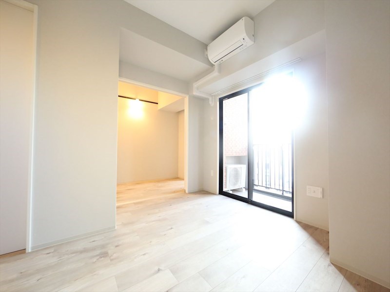 The 9th Residence Sakae Side ＬＤＫ10.4帖　洋室3.8帖　エアコン完備　バルコニー