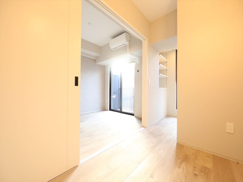 The 9th Residence Sakae Side ＬＤＫ8帖　洋室3.8帖　エアコン完備　バルコニー