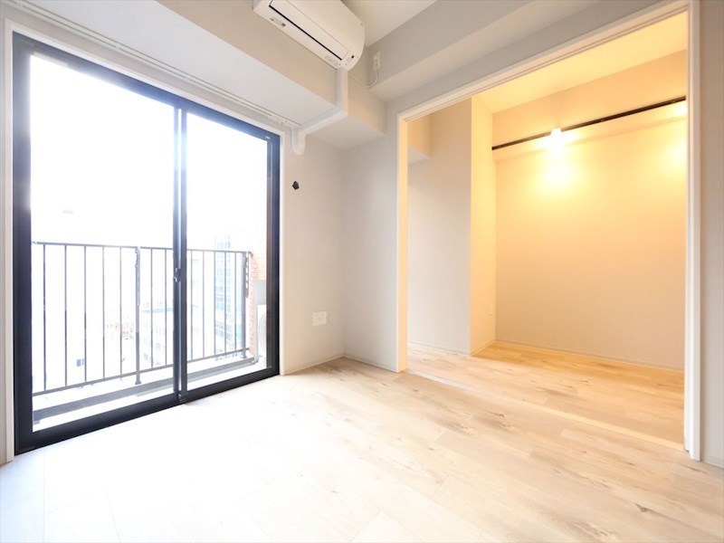 The 9th Residence Sakae Side ＬＤＫ8帖　洋室3.8帖　エアコン完備　バルコニー