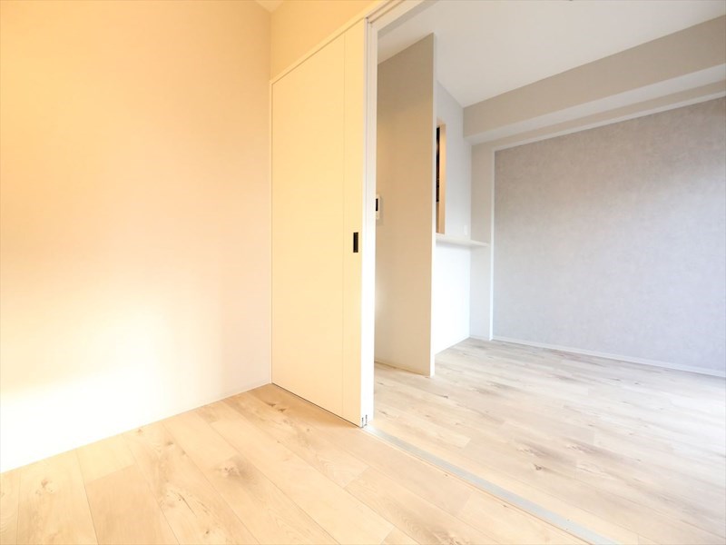 The 9th Residence Sakae Side ＬＤＫ8帖　洋室3.8帖　つなげても仕切っても使えます