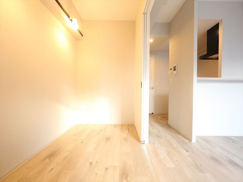 The 9th Residence Sakae Side ＬＤＫ8帖　洋室3.8帖　つなげても仕切っても使えます