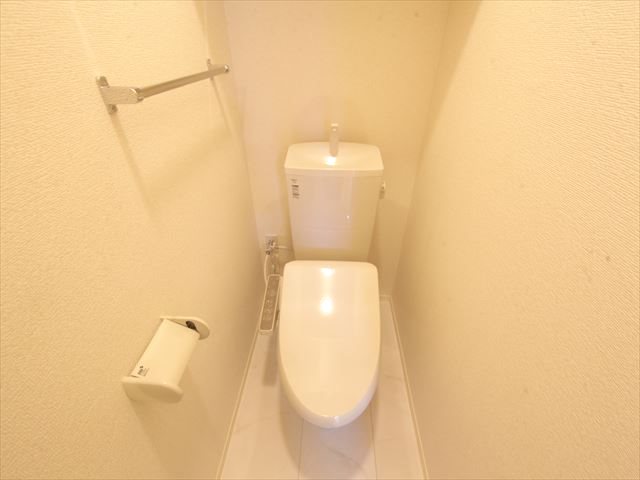 AMNOS今池B棟（アムノスイマイケ） 温水洗浄便座付トイレ