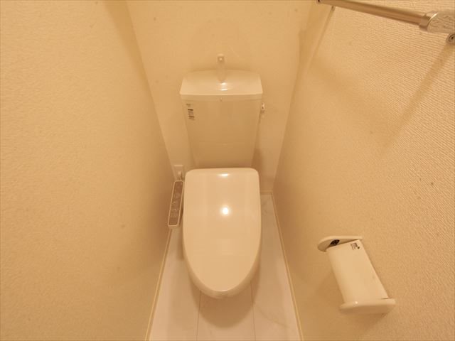 AMNOS今池A棟（アムノスイマイケ） 温水洗浄便座付トイレ