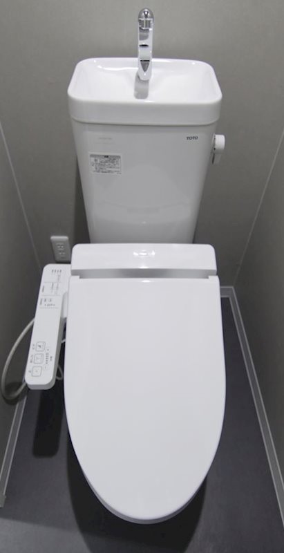 シャンピオナ 温水洗浄暖房便座付トイレ