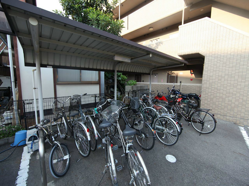 レージュ城西 屋根付き駐輪場