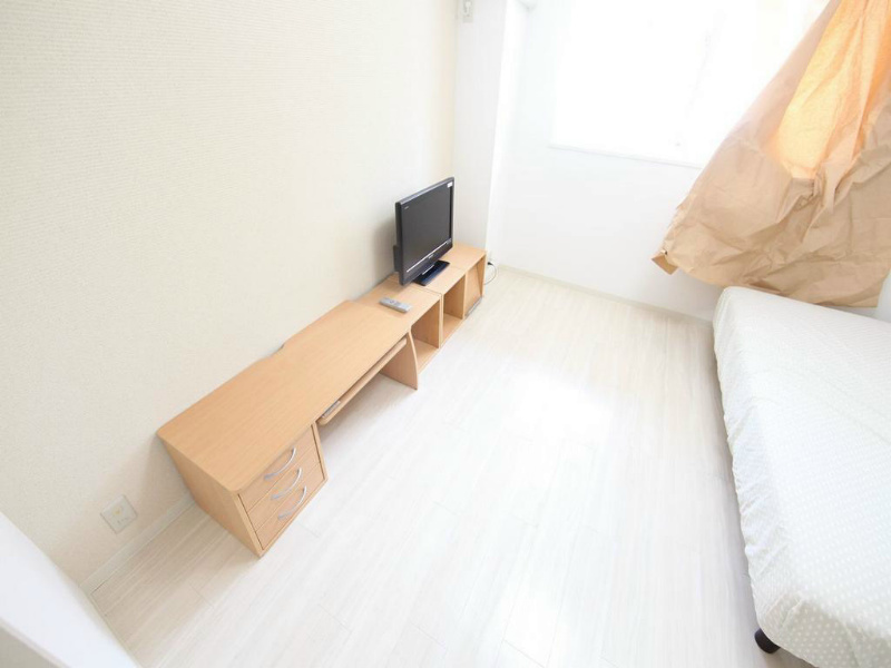 リエス尾頭橋 洋室約6.5帖　エアコン完備