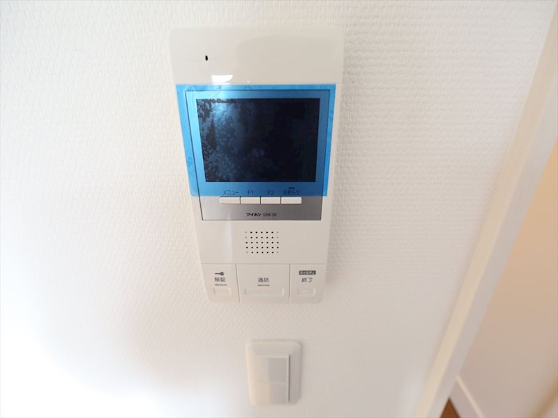 Ｃｈｅｒｉｍ岩塚 ＴＶモニター付インターホン