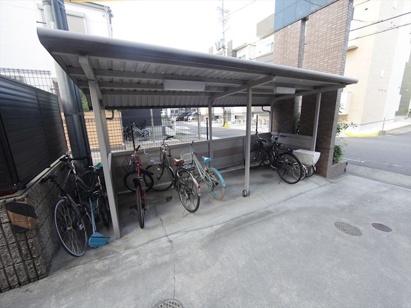 ビルセーヌＭ＆Ｋ 屋根付き駐輪場