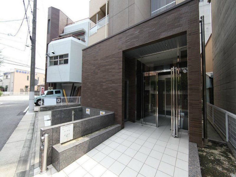 パルティーダ エントランス　オートロック　集合ポスト有