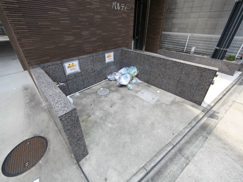 パルティーダ 敷地内ゴミ捨て場