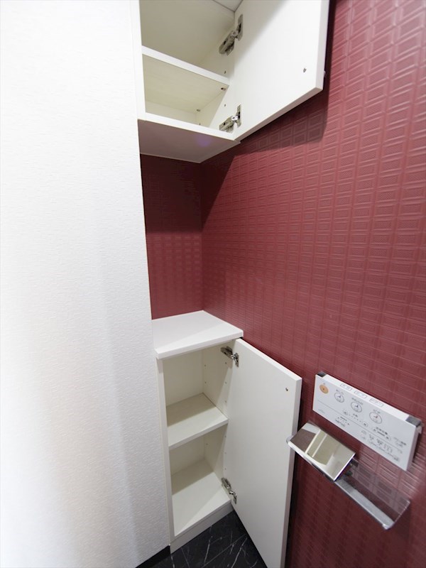 ＲＩＶＯ瑞穂通 トイレに収納付き