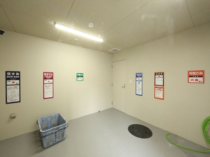 ヴィークブライト名古屋東別院II 敷地内ゴミ捨て場