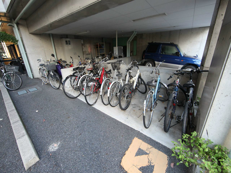 置地マンション 屋根付駐輪場