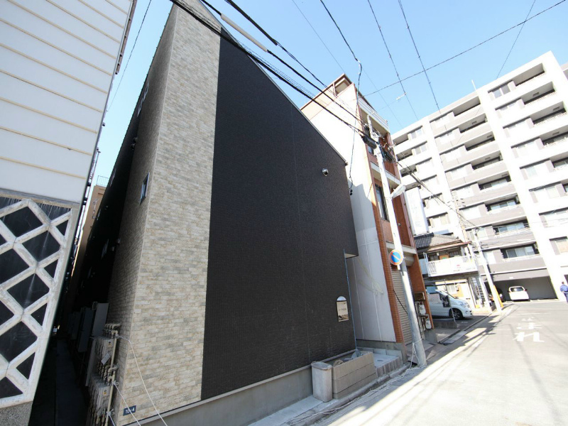 ルークス名古屋 外観　光インターネット無料　家具家電ご用意できます