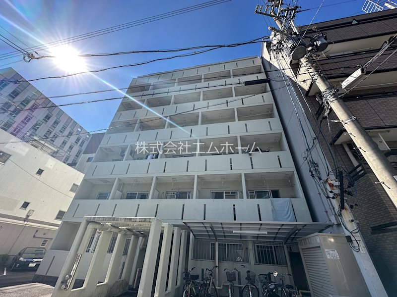 フォーエバー金山 外観　エレベーター付　屋根付駐輪場