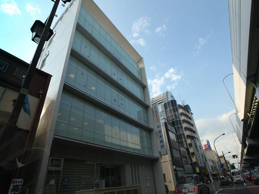 ＡＭＢＥＲ　ＨＯＵＳＥ　ＪＩＮＧＵ（アンバーハウスジングウ） 西本病院 (病院)