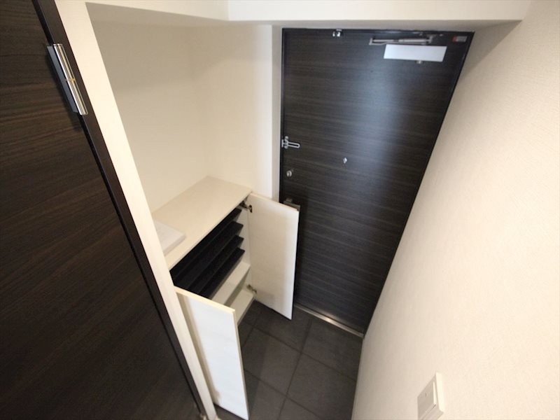 S-RESIDENCE名駅南 玄関　シューズボックス付（収納充実してます）　同仕様写真