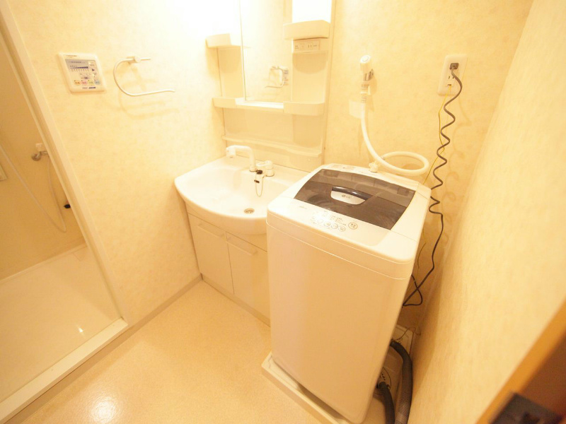 キャナルコート 脱衣所　独立洗面台（シャンプードレッサー）洗濯機用意できます