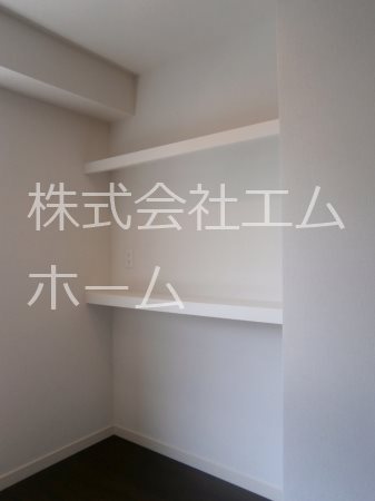 淳彩庵 洋室5帖にあるカウンター