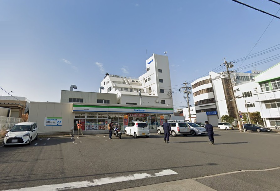 ＬＵＡＮＡ神宮（ルアナ神宮） ファミリーマート 熱田花表町店