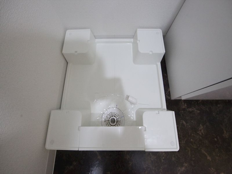 メイプル岩塚本通 室内洗濯機置き場