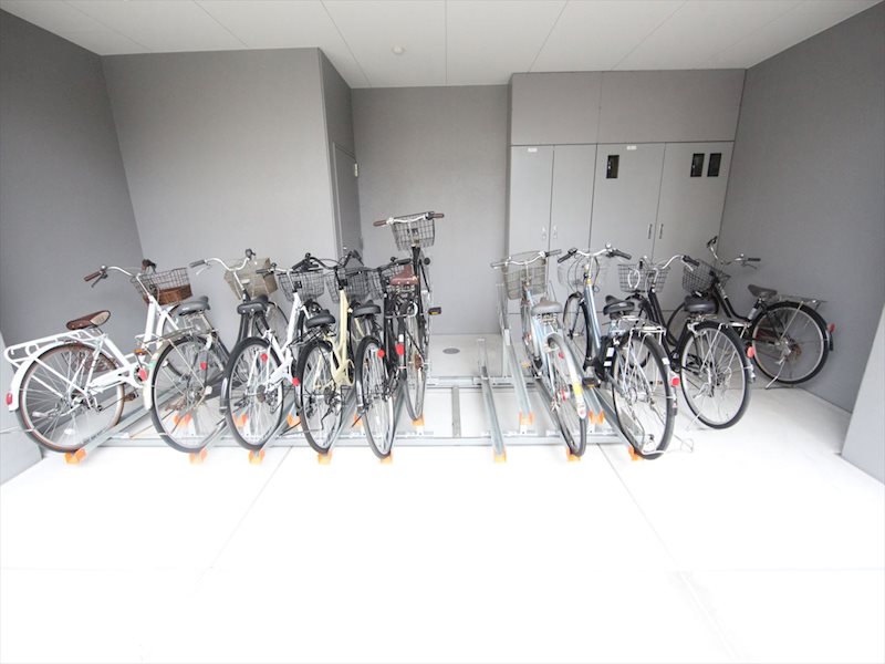 メイプル岩塚本通 敷地内自転車置場