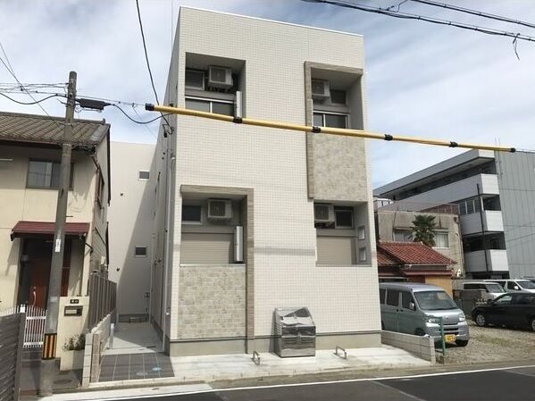 外観　　デザイナーズ