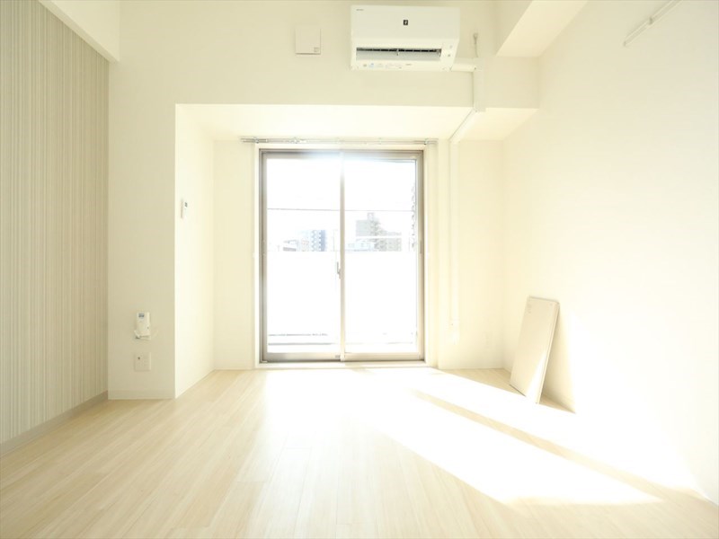 ブリリアコート金山 洋室7帖　エアコン完備　バルコニー