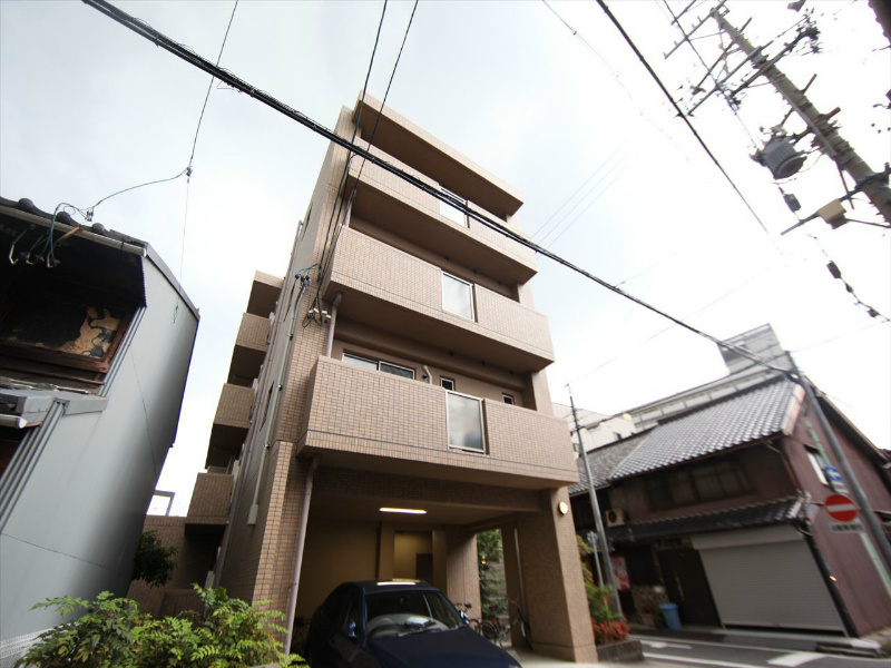 アマデウス那古野 外観　オートロック　外壁タイル張り
