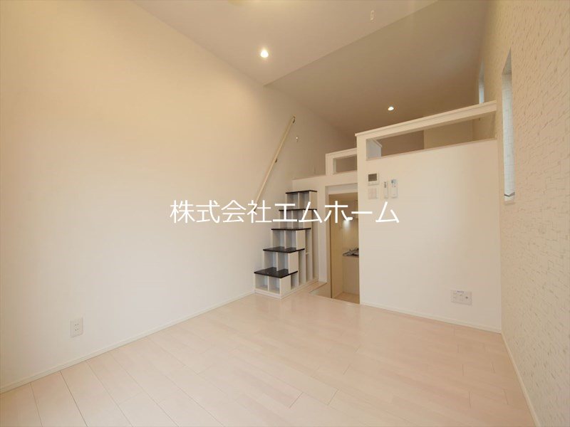 ハーモニーテラス呼続 洋室6帖　ロフト5.7帖（収納・寝室使えます）同型写真