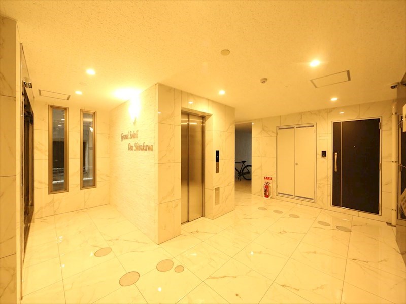 Ｇｒａｎｄ　Ｓｏｌｅｉｌ大須白川 エントランス　オートロック付　防犯カメラ有り