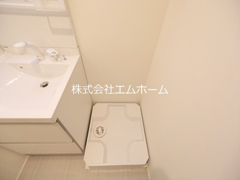 ハーモニーテラス児玉 脱衣所　独立洗面台付（シャンプードレッサー付）　同仕様写真