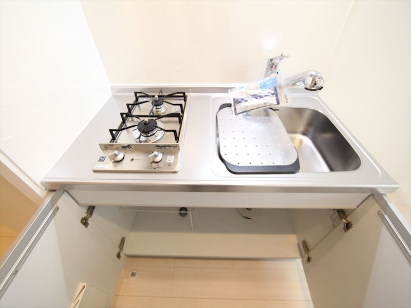 Ｃｈａｒｍｅ新守山 システムキッチン（ガス2口コンロ付）　浄水器使用可