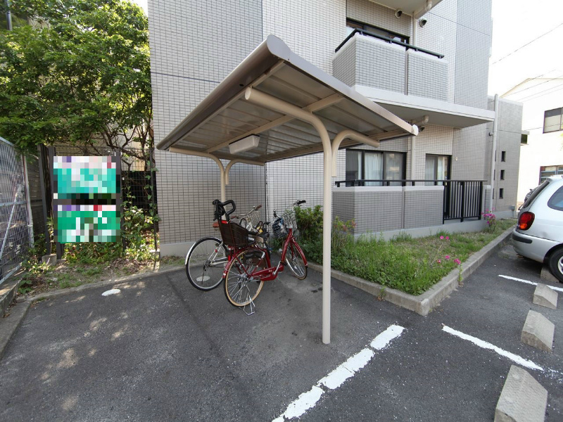 グランシャリオ本陣 屋根付き駐輪場有り
